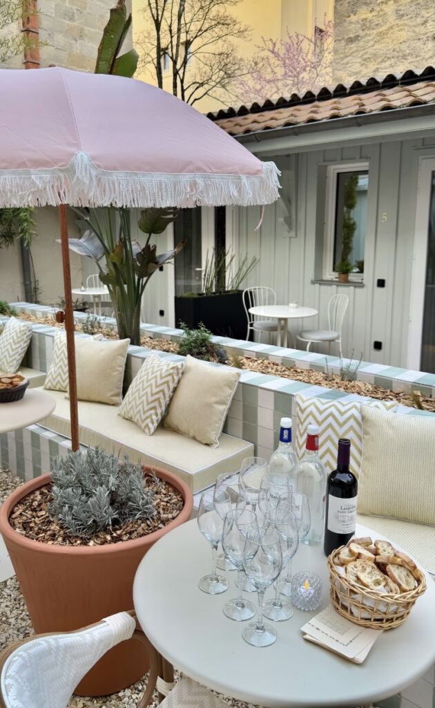 Hôtel clos Huguerie et sa terrasse